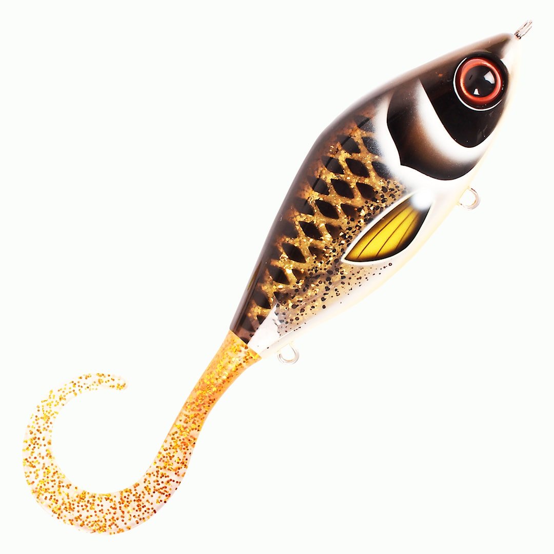 Strike Pro Guppie Jr Shallow 11 cm jerkki Spotted Bullhead Gold Glitter